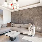 Sky Hills Rhodes City