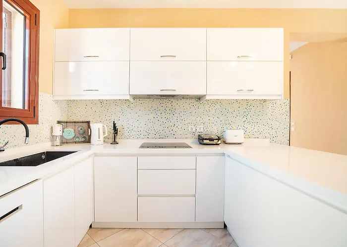 Sky Hills فيلة *