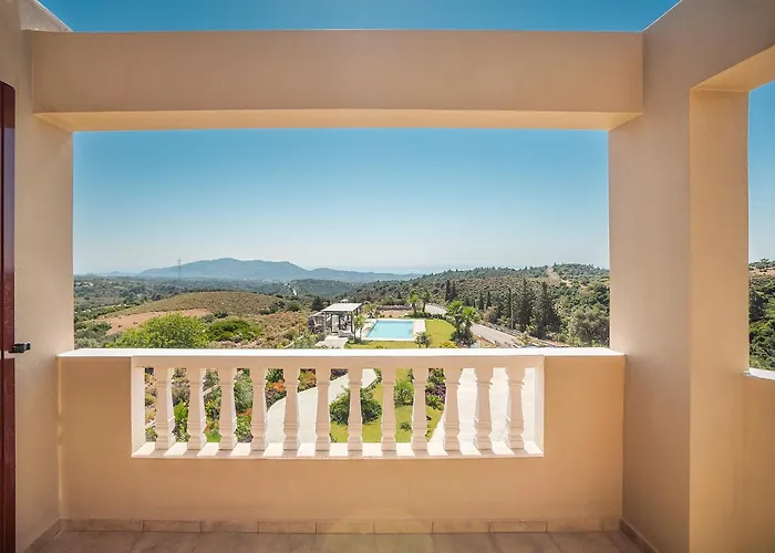 فيلة Sky Hills Rhodes City